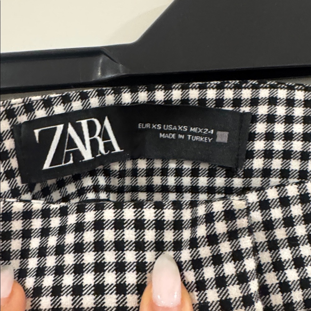 Gingham pleat mini skort - Picture 2 of 3